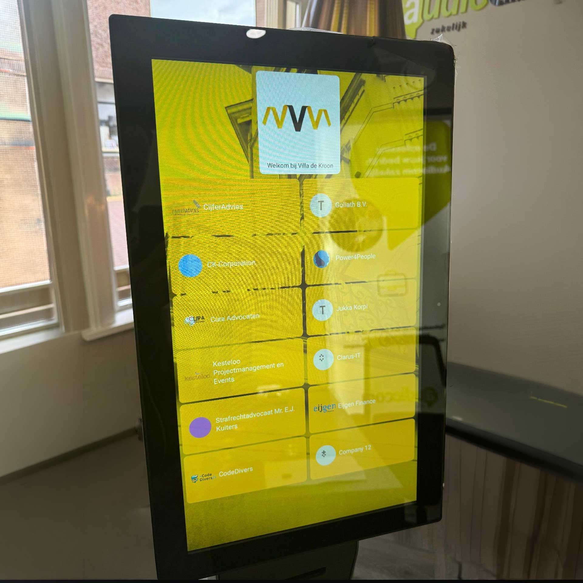 digitale-informatiezuil-3-villa-de-kroon